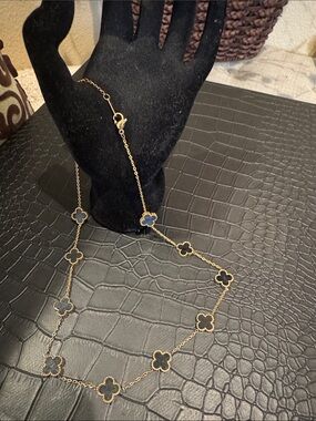 Clover VCA Style Black and Gold  Color Necklace